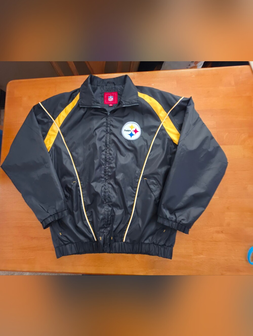 VTG NFL Pittsburgh Steelers black lightweight windbreaker jacket. Size Med
